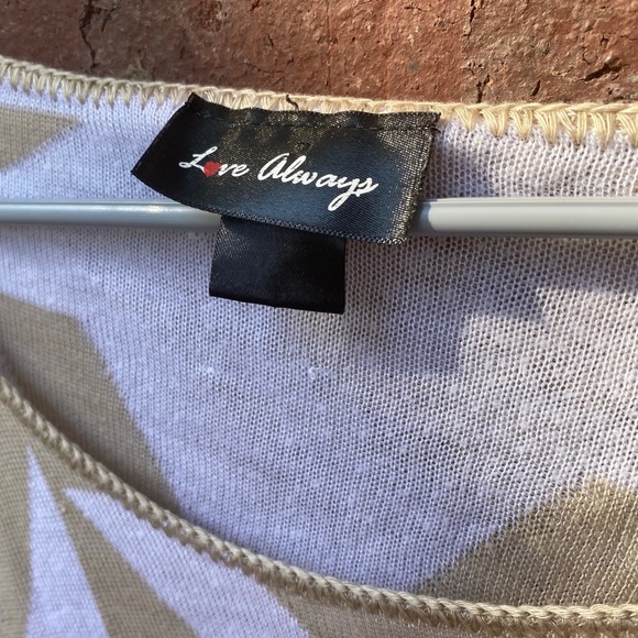 Poncho - Picture 2 of 2